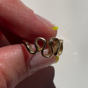 14K wavy gold ring