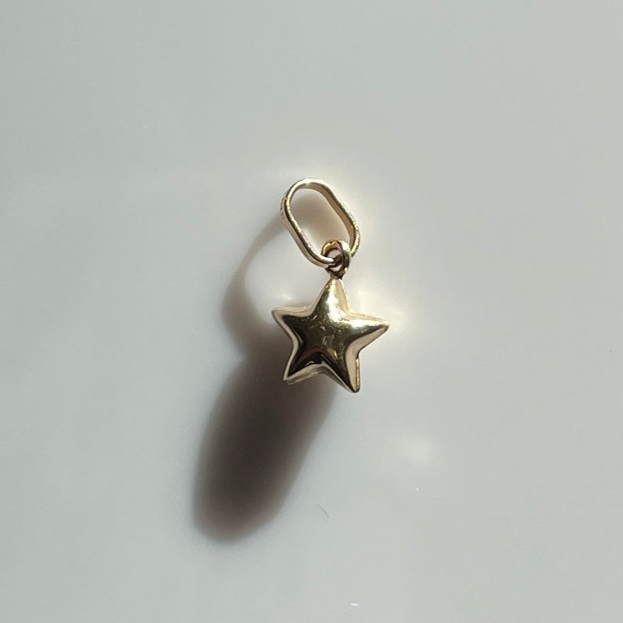 14K star charm