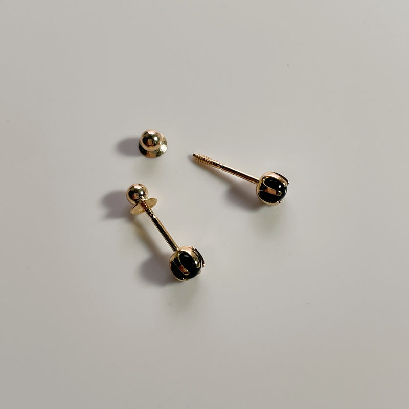 No-poke 14k Onyx Earrings