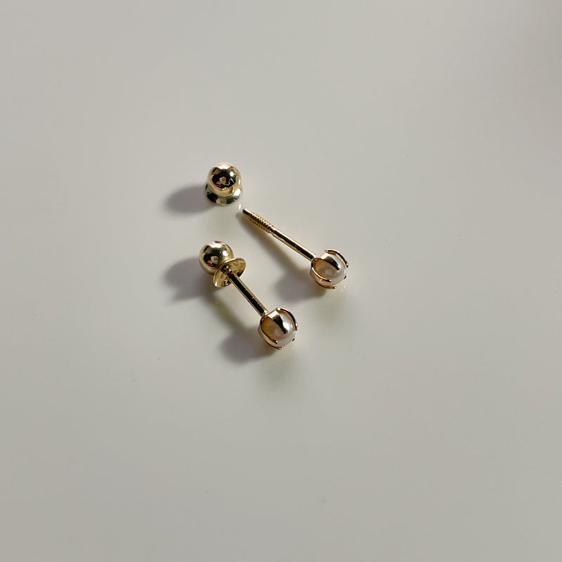 No-poke 14k Prong Pearl Earrings